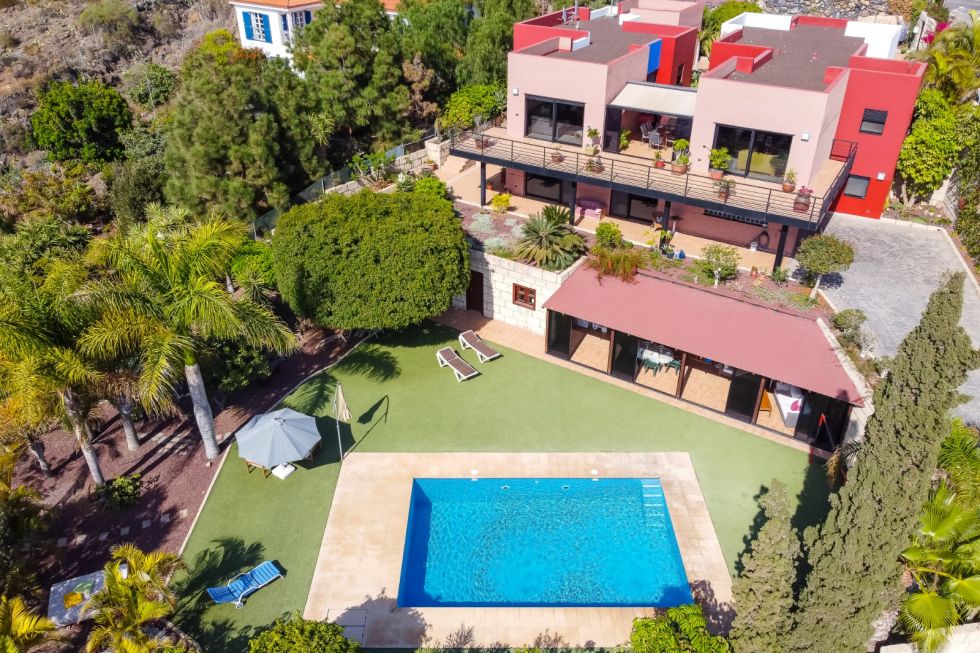 Villa for sale in  La Sabinita, Spain - TR-2547