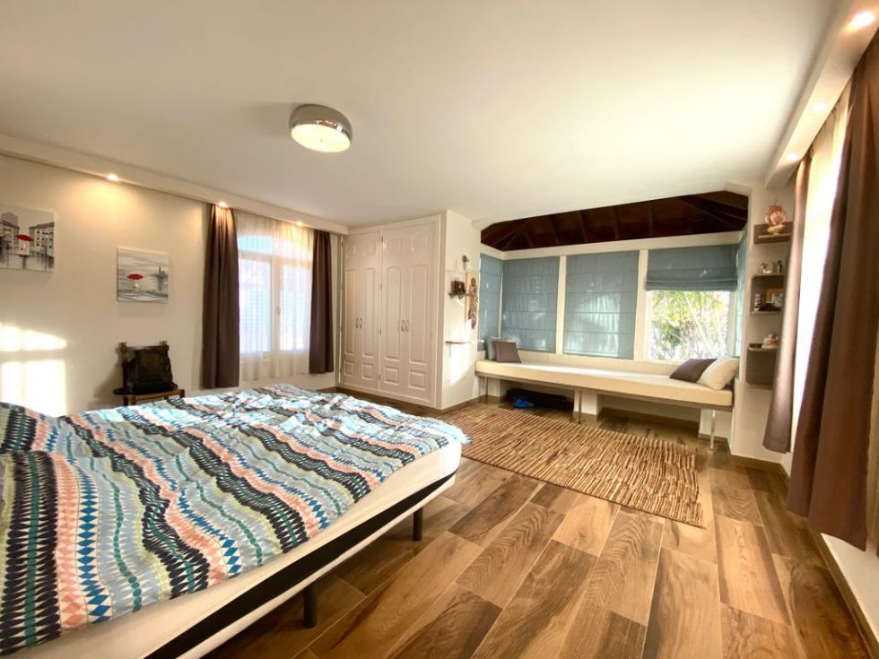 Villa for sale in  Madroñal, Spain - TRC-1233
