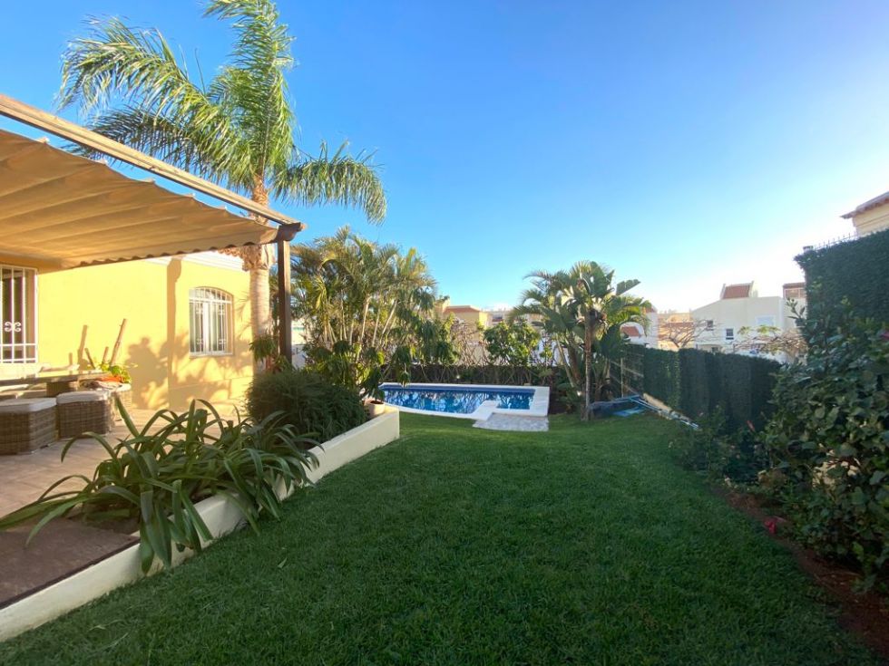 Villa for sale in  Madroñal, Spain - TRC-1233
