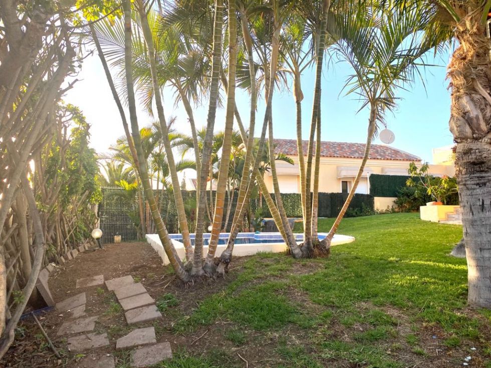 Villa for sale in  Madroñal, Spain - TRC-1233