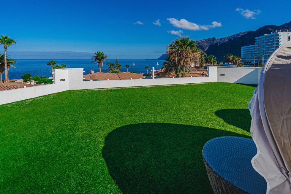 Villa for sale in  Los Gigantes, Spain - TRC-1479