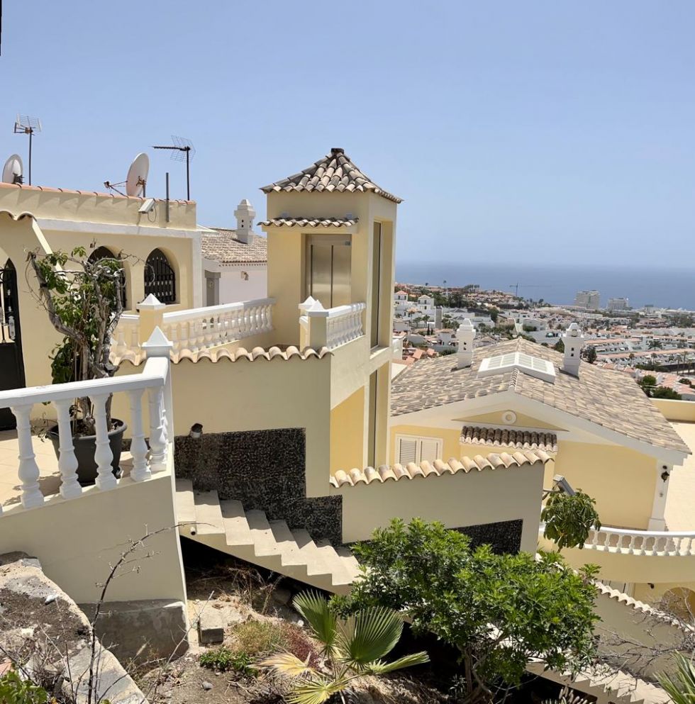 Villa for rent in  San Eugenio Alto, Spain