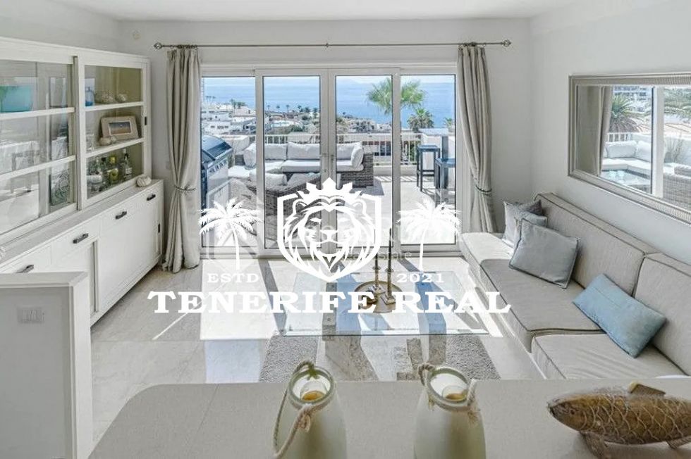Townhouse for sale in  Los Gigantes, Spain