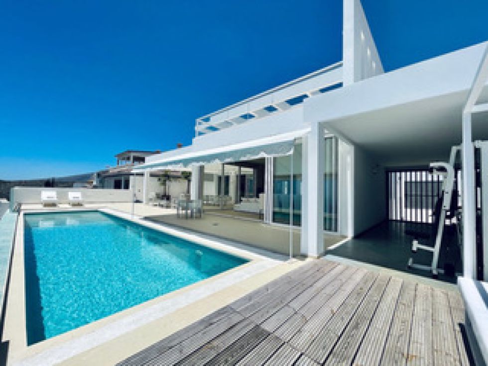Villa for sale in  Roque del Conde, Spain