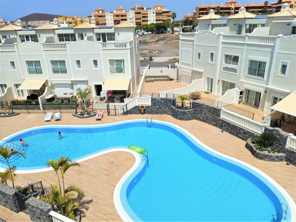 Townhouse for sale in  Los Cristianos, Spain