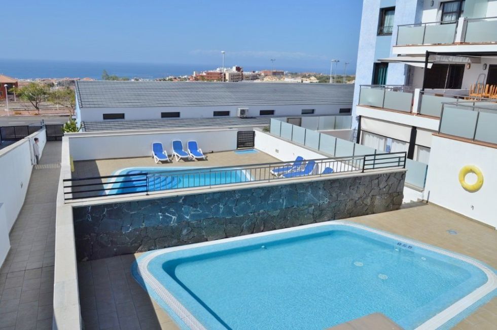 Apartment for sale in  Madroñal, Spain