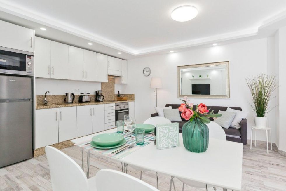 Apartment for rent in  Arona, España