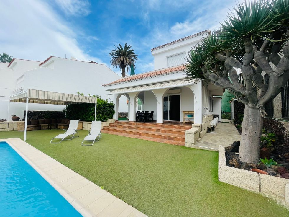 Villa for rent in  Costa Adeje, España