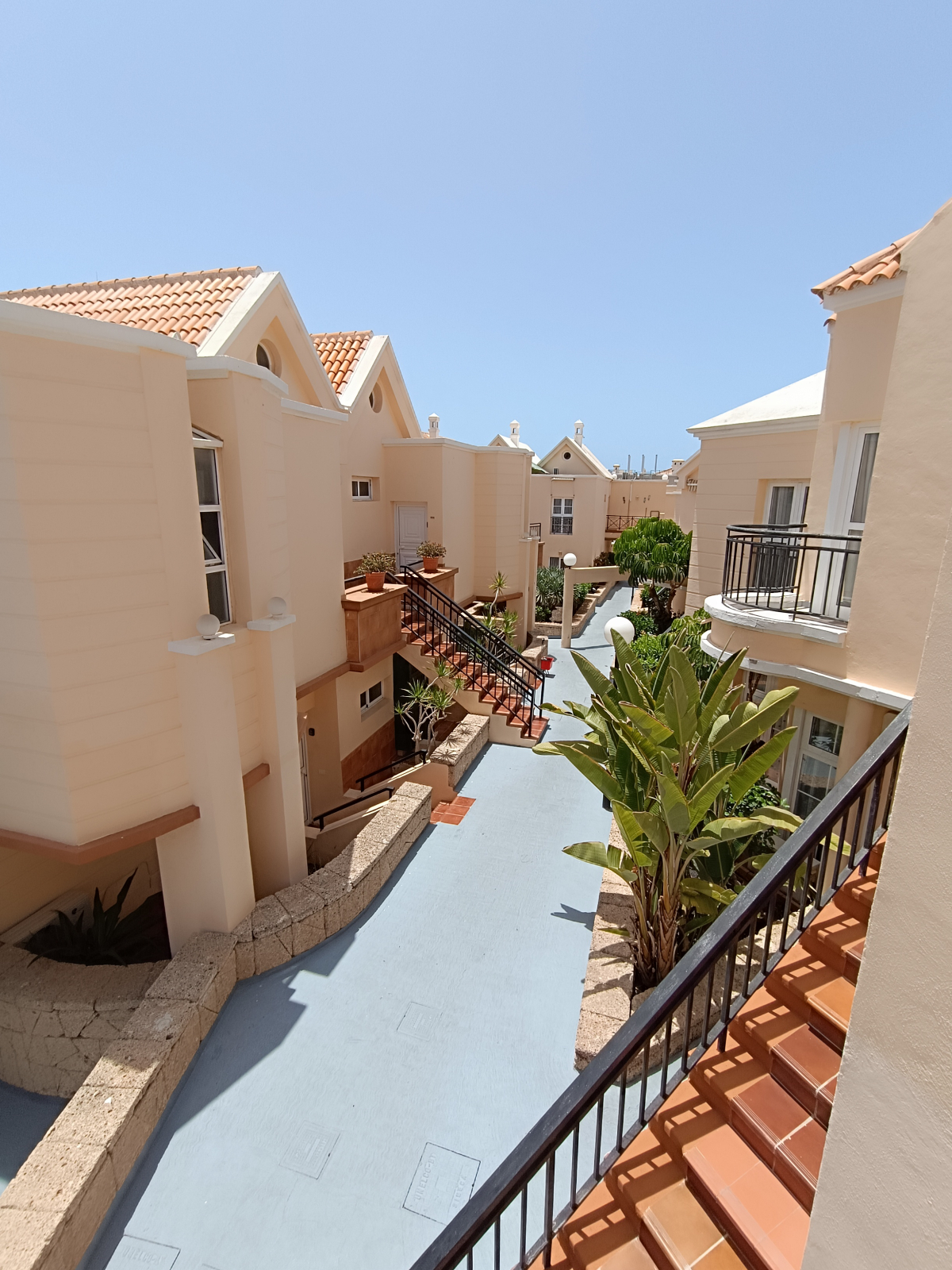 https://tenerifereal.com/files/images/apartment-for-rent-in-costa-adeje-adeje-spain--trv-142-64da458b763de-1200.jpg