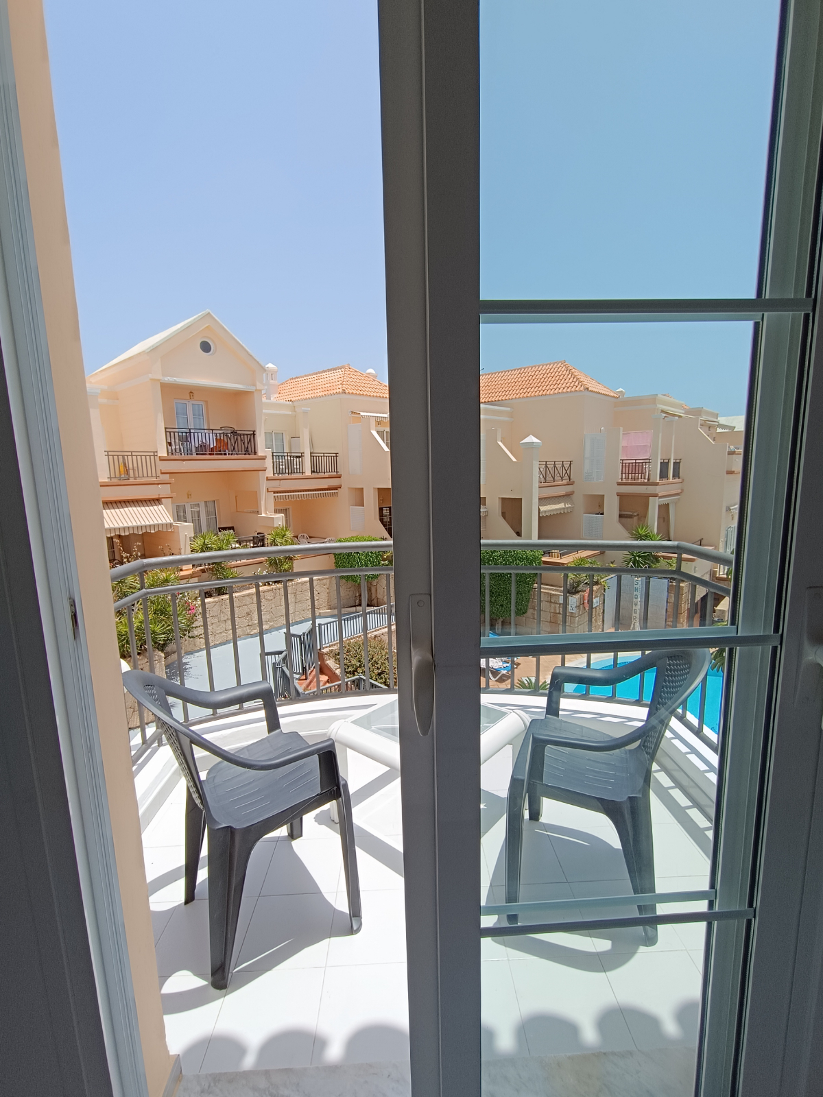 https://tenerifereal.com/files/images/apartment-for-rent-in-costa-adeje-adeje-spain--trv-142-64da459a5466b-1200.jpg