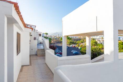 Apartment for rent in  Pinehurst, Santa Cruz de Tenerife, Spain - TRV-150