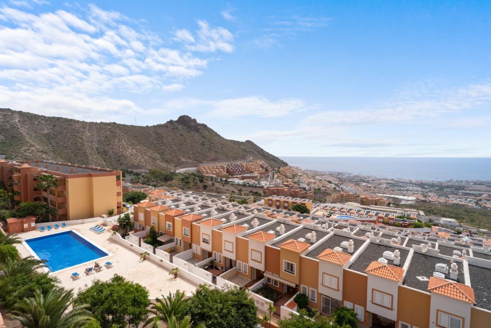 Apartment for rent in  Urbanización Roque del Conde, Costa Adeje, Spain - TRV-156