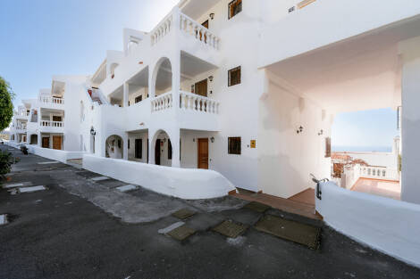 Apartment for rent in  Los Cristianos, Spain - TRV-179