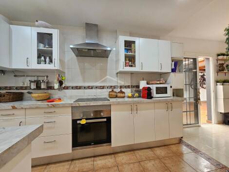 Apartment for sale in  Arenas del Mar, Spain - 5954