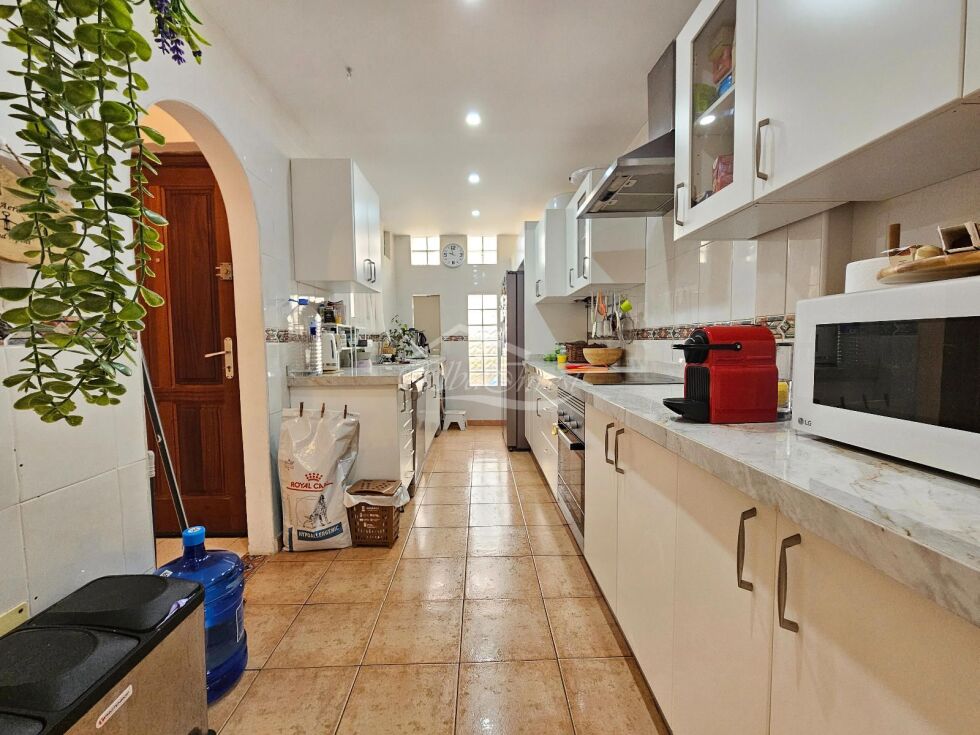 Apartment for sale in  Arenas del Mar, Spain - 5954