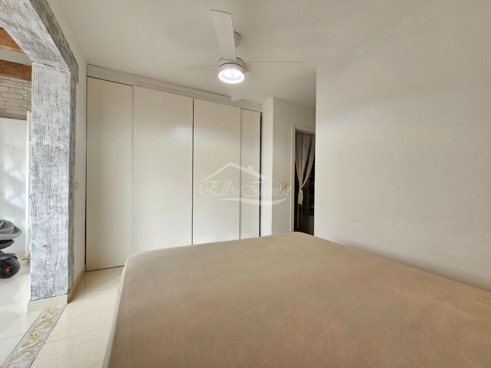 Apartment for sale in  Arenas del Mar, Spain - 5954