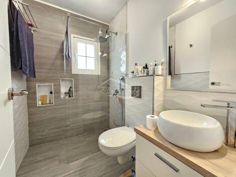 Apartment for sale in  Arenas del Mar, Spain - 5954