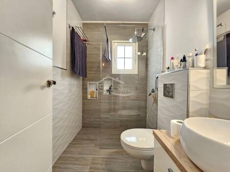 Apartment for sale in  Arenas del Mar, Spain - 5954