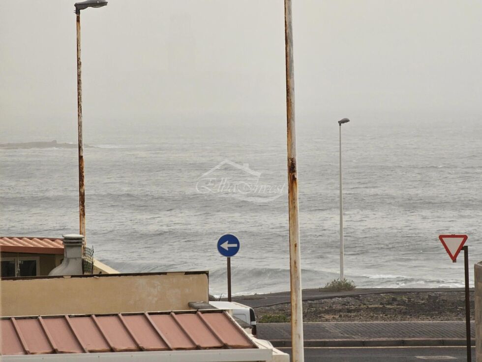 Apartment for sale in  Arenas del Mar, Spain - 5954