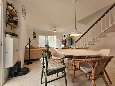 Apartment for sale in  Arenas del Mar, Spain - 5954