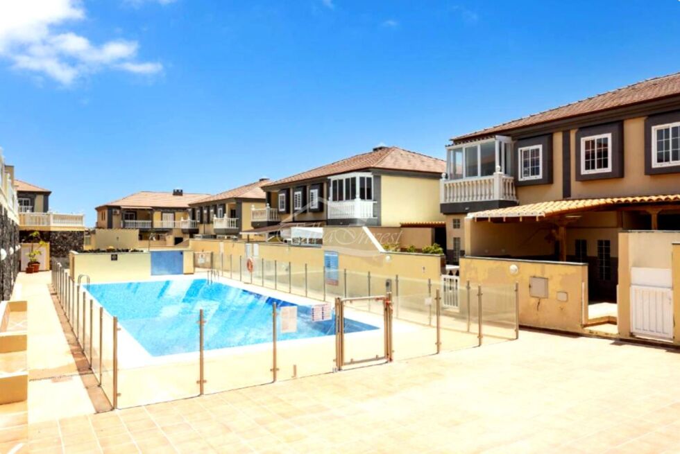Apartment for sale in  Arenas del Mar, Spain - 5954