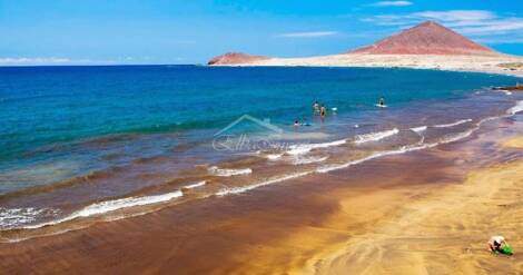 Apartment for sale in  Arenas del Mar, Spain - 5954