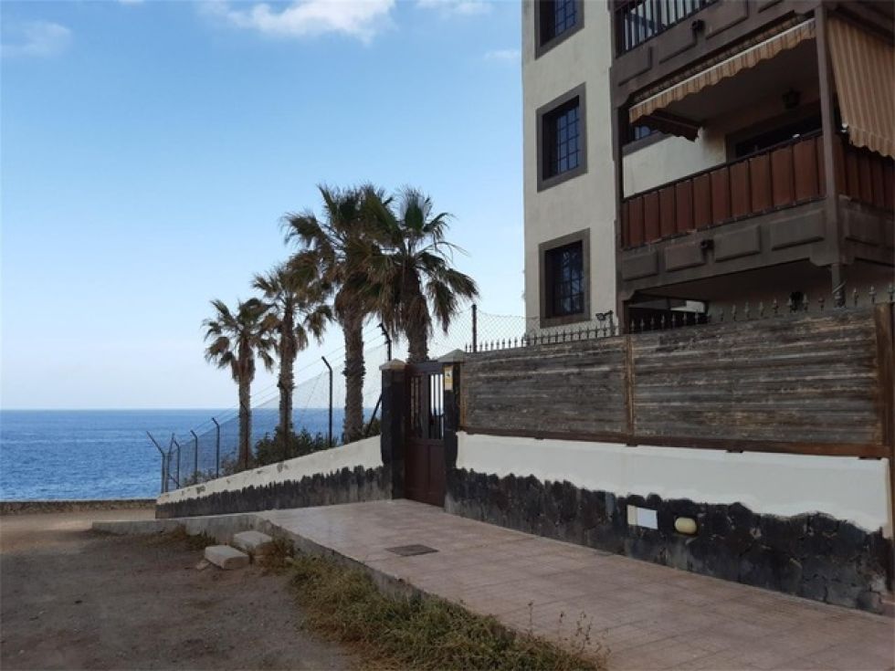 Apartment for sale in  Balcón del Mar, Costa del Silencio, Spain