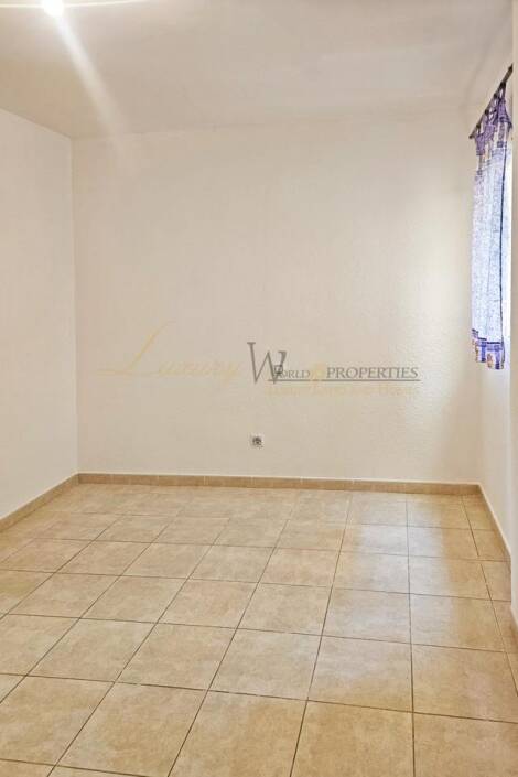 Apartment for sale in  Cabo Blanco, Spain - LWP7043 Apartamento en Cabo Blanco