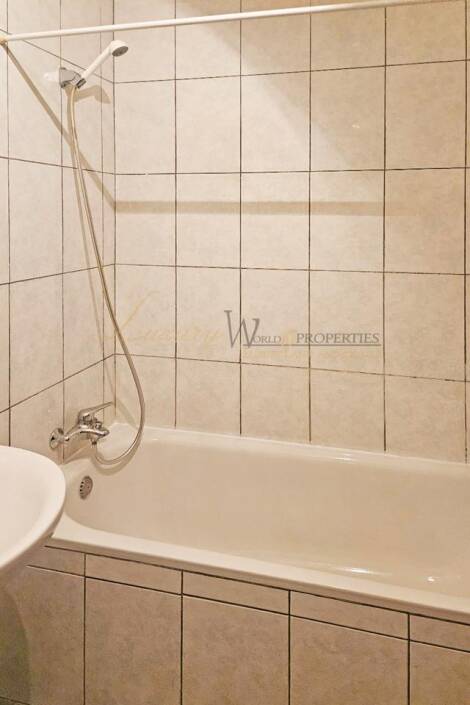 Apartment for sale in  Cabo Blanco, Spain - LWP7043 Apartamento en Cabo Blanco