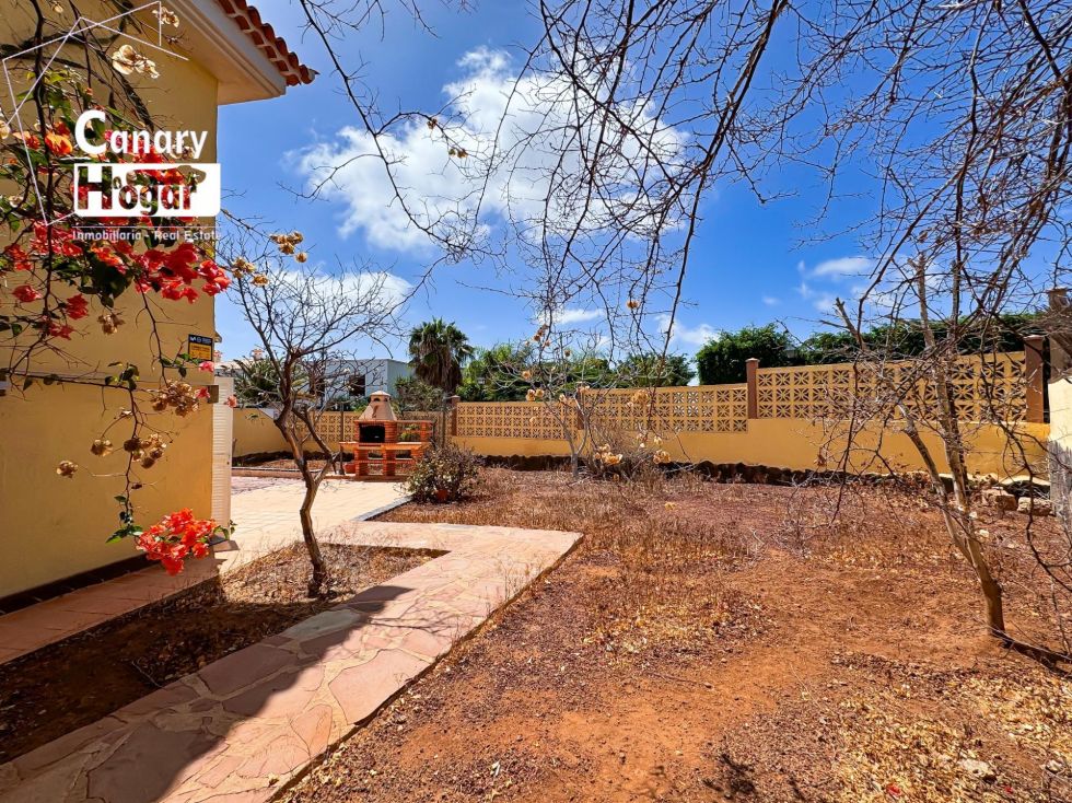 Apartment for sale in  Chayofa, Spain - 056871