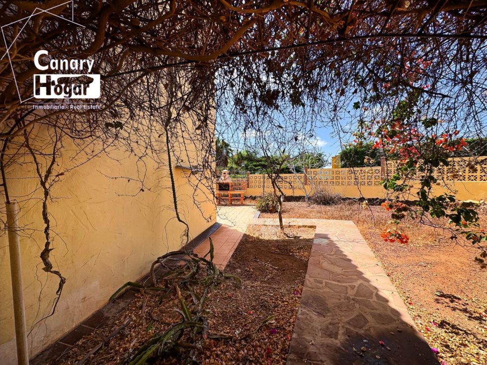 Apartment for sale in  Chayofa, Spain - 056871