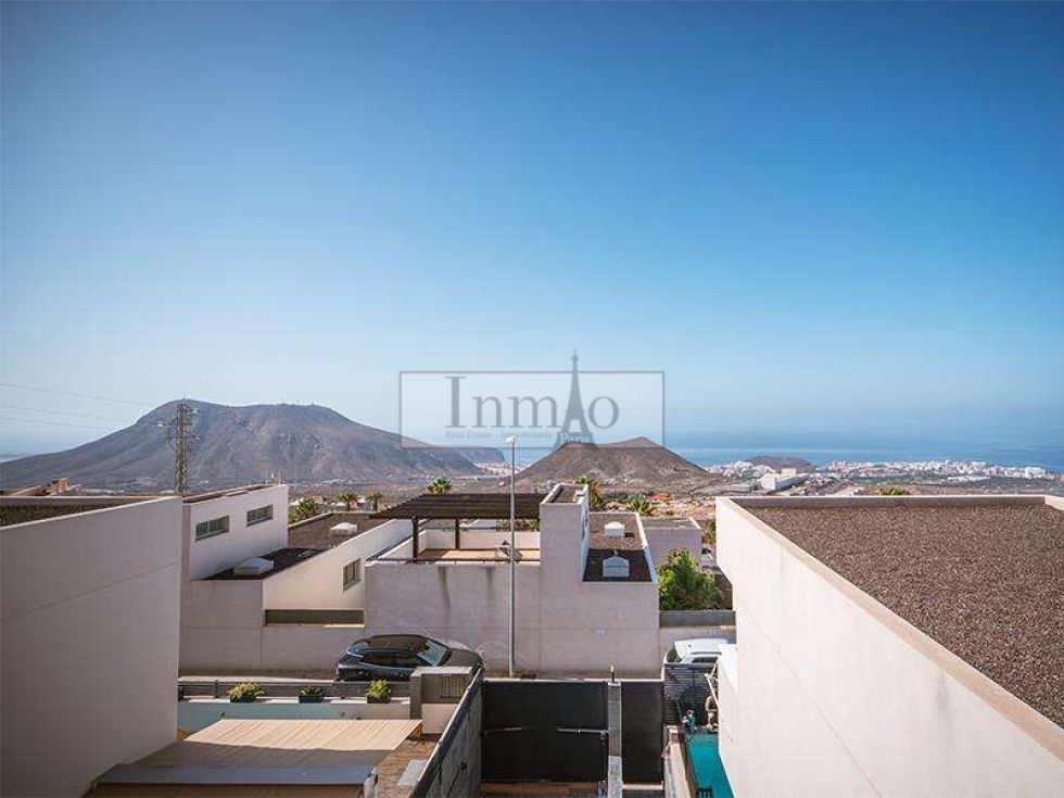 Apartment for sale in  Chayofa, Spain - 443379