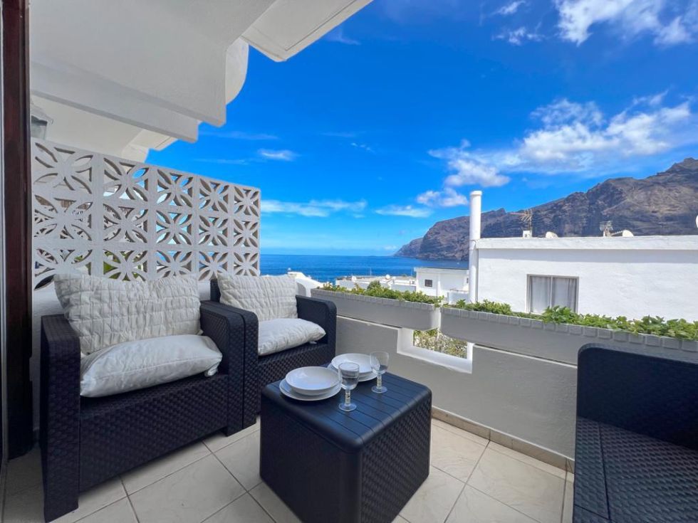 Apartment for sale in  Concanasa, Acantilados de Los Gigantes, Spain - TRC-2646