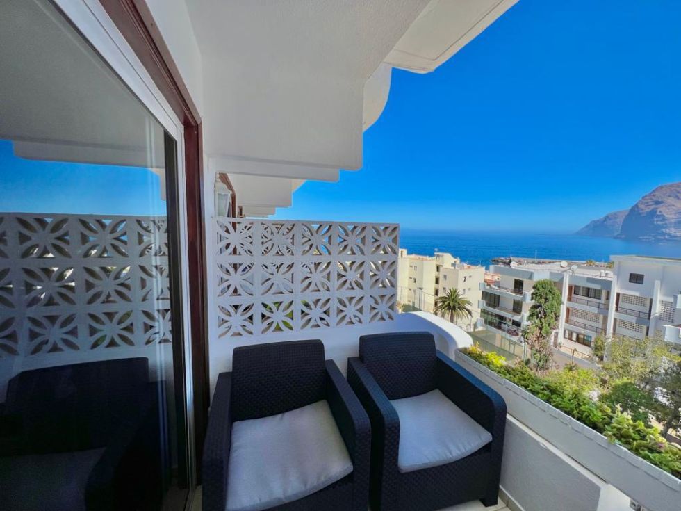 Apartment for sale in  Concanasa, Acantilados de Los Gigantes, Spain - TRC-2646