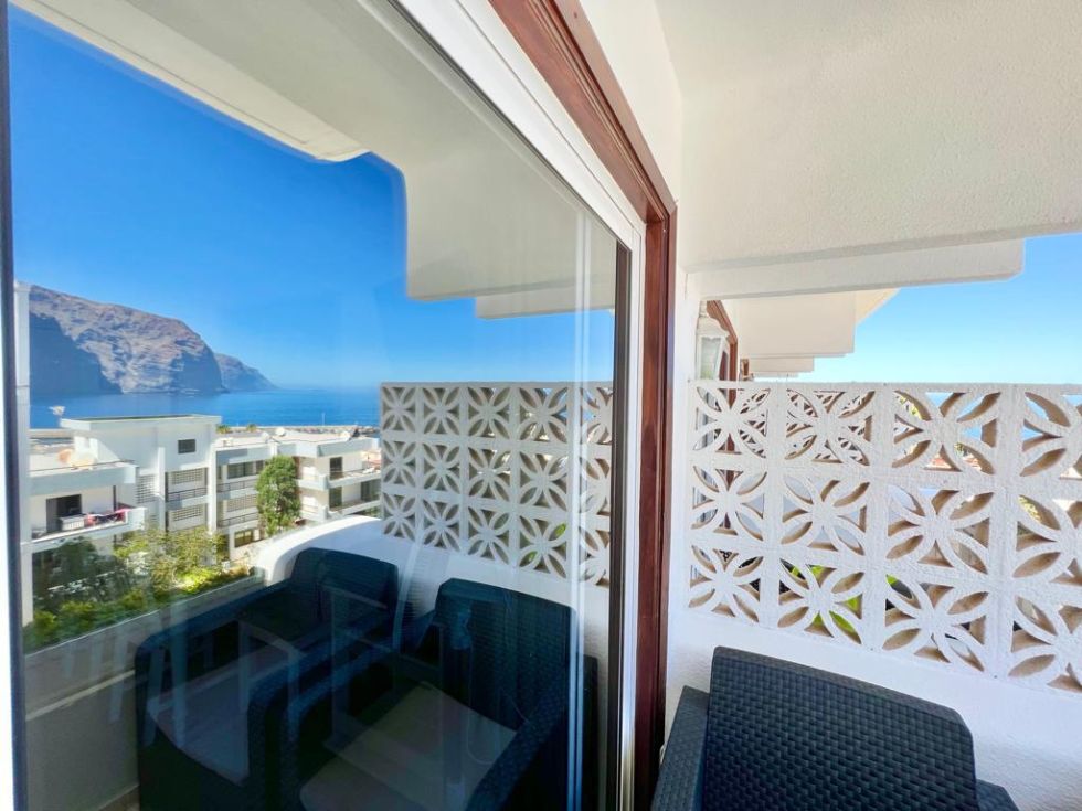 Apartment for sale in  Concanasa, Acantilados de Los Gigantes, Spain - TRC-2646