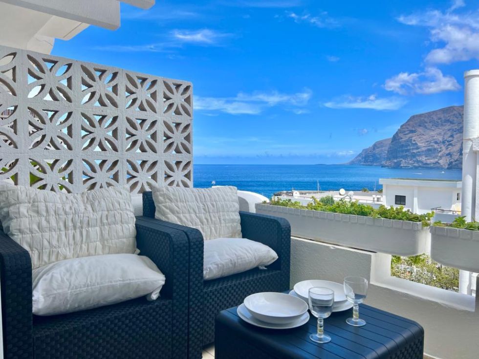 Apartment for sale in  Concanasa, Acantilados de Los Gigantes, Spain - TRC-2646