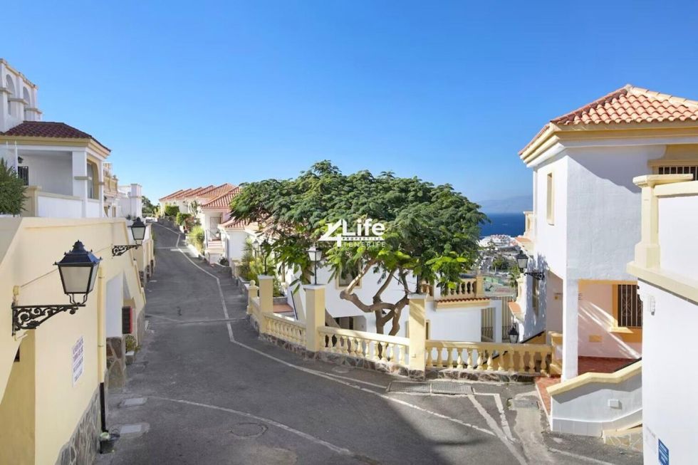 Apartment for sale in  Costa Adeje, Spain - MT-1009241