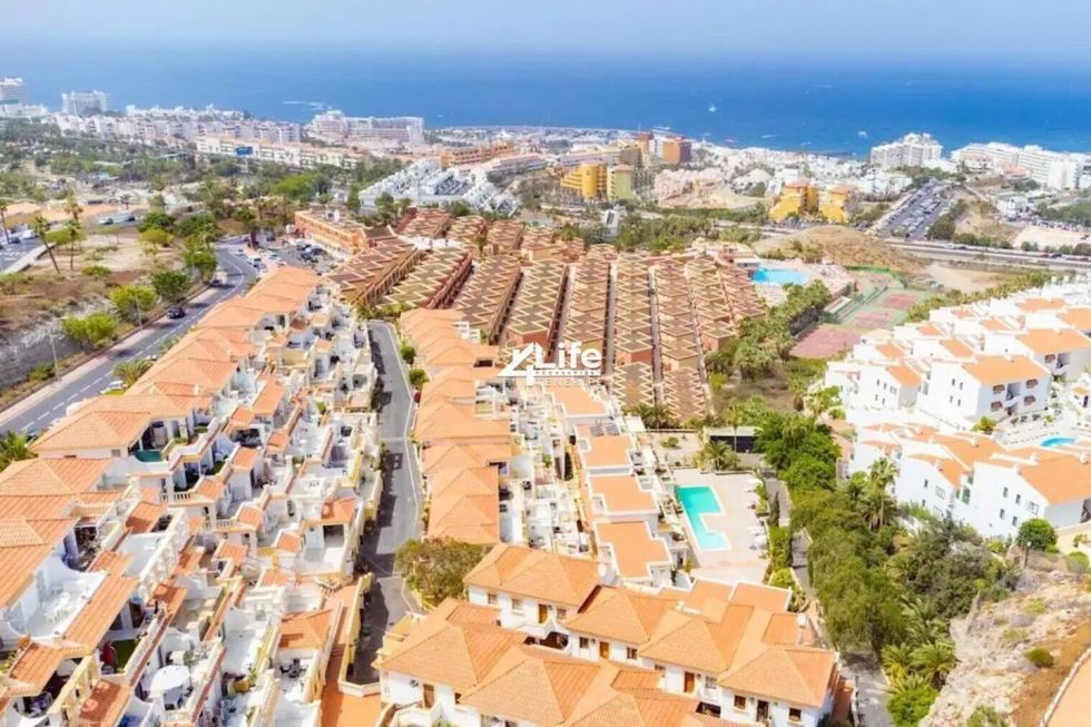 Apartment for sale in  Costa Adeje, Spain - MT-1009241