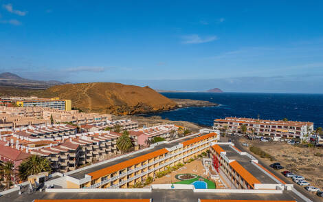Apartment for sale in  Parque Carolina, Costa del Silencio, Spain - TR-2551