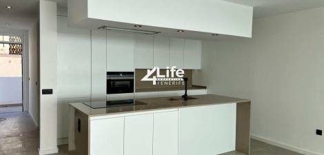 Apartment for sale in  Costa del Silencio, Spain - MT-1703231