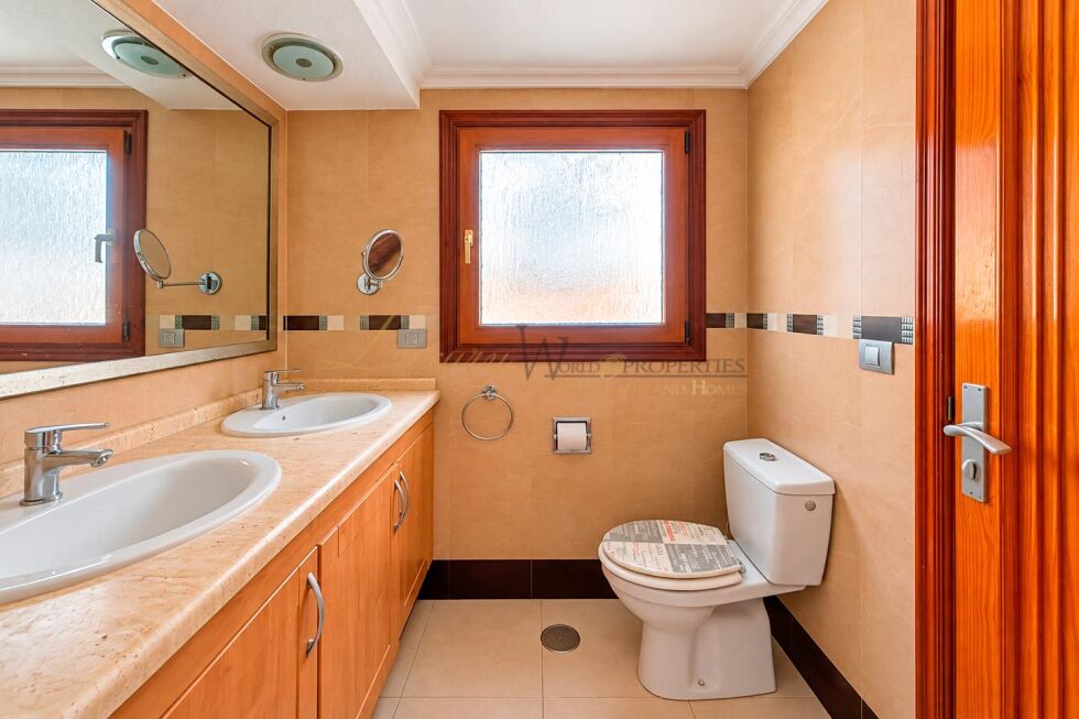 Apartment for sale in  Los Cristianos, Spain - LWP7156L Beverly Hills-Los Cristianos (L