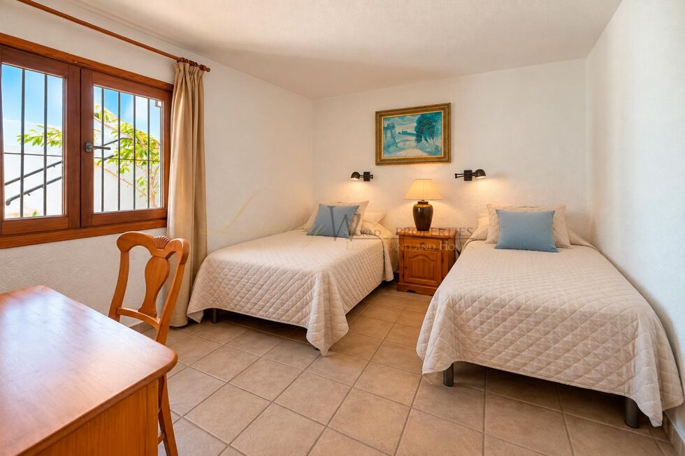 Apartment for sale in  Los Cristianos, Spain - LWP7156L Beverly Hills-Los Cristianos (L