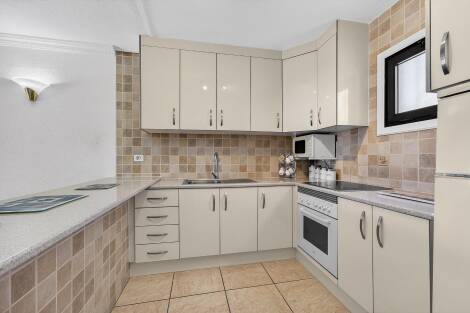 Apartment for sale in  Los Cristianos, Spain - P00104