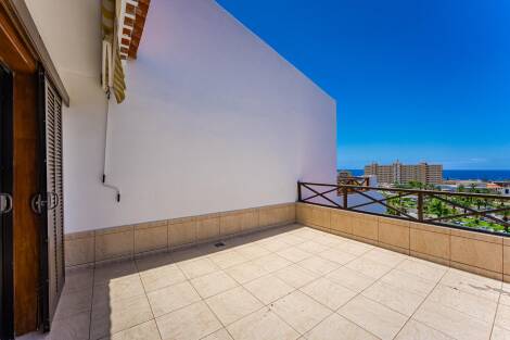 Apartment for sale in  Los Cristianos, Spain - P00104
