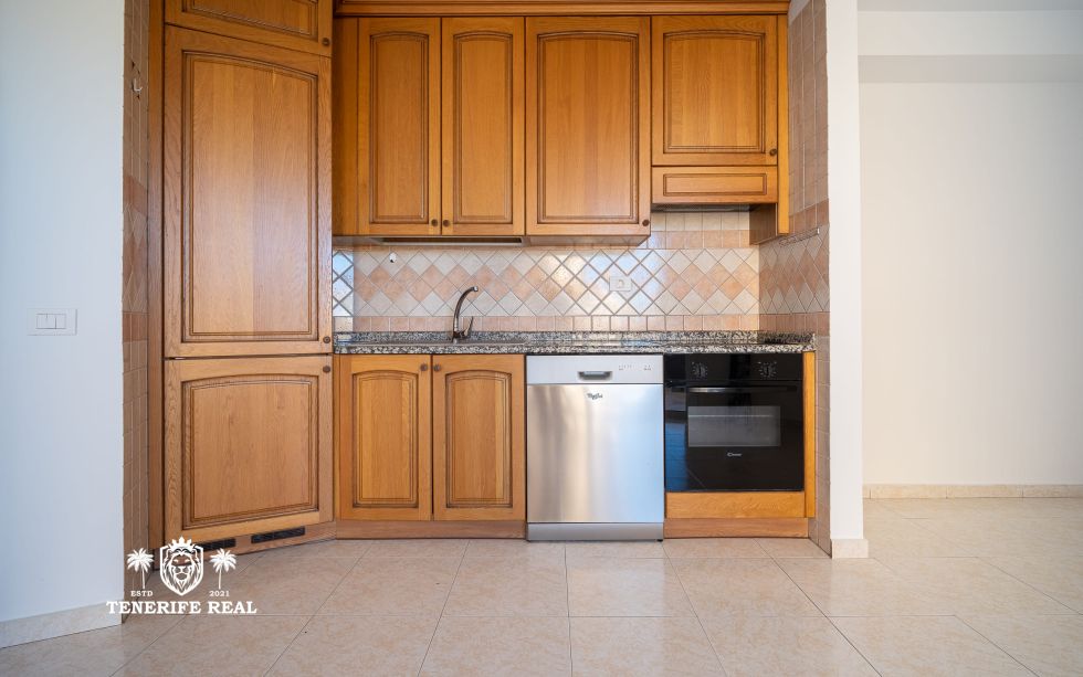 Apartment for sale in  Parque Tropical, Los Cristianos, Spain - TR-2862