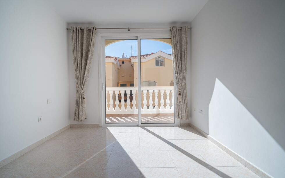 Apartment for sale in  Parque Tropical, Los Cristianos, Spain - TR-2862