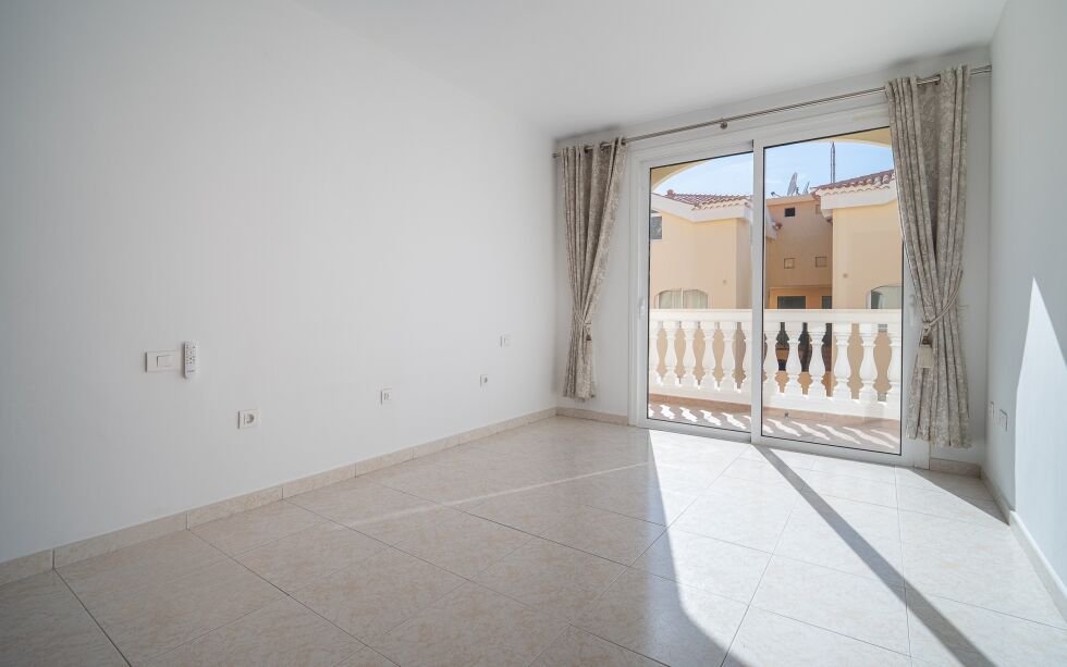 Apartment for sale in  Parque Tropical, Los Cristianos, Spain - TR-2862