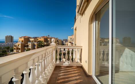 Apartment for sale in  Parque Tropical, Los Cristianos, Spain - TR-2862