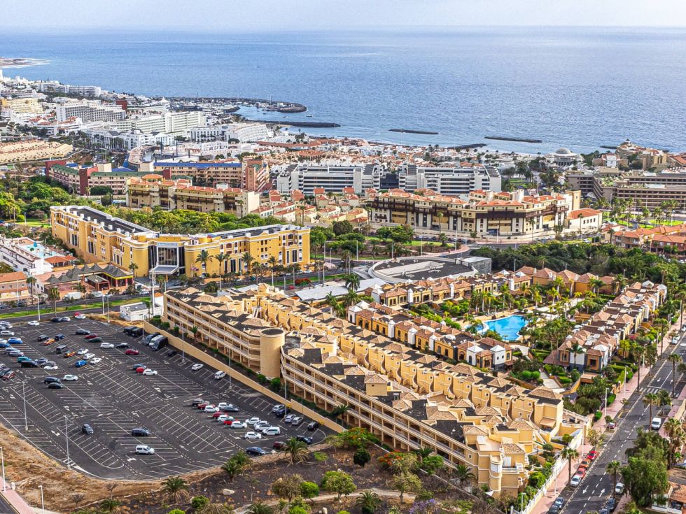 Apartment for sale in  Benimar, Playa del Duque, Spain