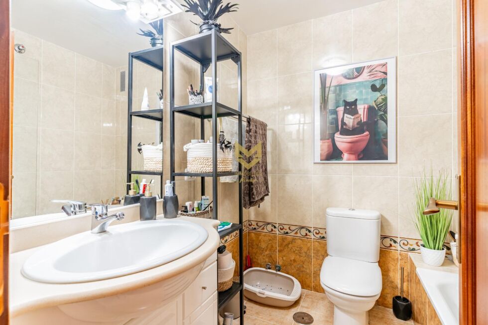 Apartment for sale in  San Isidro, Spain - P00082